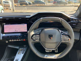 小径ハンドル運転しやすいですよ。