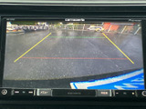 安全運転をサポートするバックモニター。後方視界を確保し、駐車や後退時の安全性を高めます。