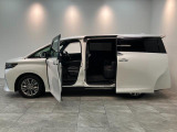お客様にぴったりなおクルマをお選びいただけますように様々な展示車をご用意致しております!ダイハツの軽自動車だけではなく、他メーカー車やコンパクトカー・ミニバンなども数多く取り揃えております!