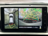 周囲の状況を把握できる映像表示で、安全な運転をサポートします。駐車時や狭い道での運転に役立ちます。