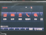 多彩な情報を表示し、快適なドライブをサポート。車両情報やエンターテイメントなど、様々なコンテンツを大画面で楽しめます。