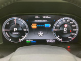 必要な情報をひと目で確認できるメーターデザイン。シンプルで分かりやすい表示で、運転に集中できます。視認性の高いデザインで安全運転をサポート。