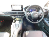 運転席回りになります。清掃も行き届いてきれいに保たれております。展示場でご覧ください!