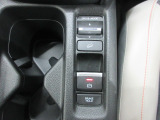 電子パーキングブレーキ仕様となります。ブレーキホールド機能を搭載しているので、渋滞時や信号待ち等に便利です。