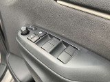 ☆クルマ買ったらエンジンオイル無料のテクノオートリアルです。納車時より走行距離4000キロ又は6ヶ月に一回のペースでご来店していただければ、エンジンオイル交換が無料です!工賃・オイル代金が0円!