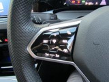 アダプティブクルーズコントロール(ACC)や車間距離設定などの運転支援機能を操作できます。