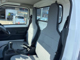 当店はお客様のカーライフをトータルサポートさせていただく為、自動車保険のあいおいニッセイ同和・東京海上日動火災の代理店です。自動車事故等、お困りの場合も迅速に対応が可能です。全て私達にお任せ下さい