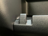 品質へのこだわり!フロアマットやシートなど車内をキレイに清掃し、ニオイや汚れなどを徹底的にクリーニングしてもらっております。室内はピカピカです☆
