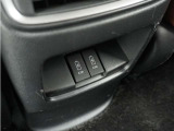 USBチャージャーは後席用にも設置されています。長時間のドライブも安心です♪