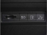 【スイッチパネル】操作しやすい位置にスイッチが配置されています。