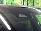 【トヨタセーフティセンス】走行中に前方の車両等を認識し、衝突しそうな時は警報とブレーキで衝突回避と被害軽減をアシスト。より安全にドライブをお楽しみいただけます。