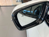 BMW認定中古車は100項目の箇所を徹底的にチェック致します。機械的な箇所や電気系、コンピューターなどを詳細に点検。交換基準に達した部品は整備した後にご納車致します。