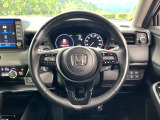 インテリアに合わせたデザインのステアリングは、運転される方のことも考え、運転しやすい形状、大きさです。是非一度、実際に触ってお確かめください。