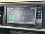 多彩なメディアに対応し、お好みの音楽を存分に楽しめるオーディオ。ラジオからCD、SDカードまで、幅広い音源を高品質で再生します。