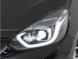 【LEDヘッドライト+デイタイムランニングランプ】主流のLEDヘッドライトに、日中でも他者からの視認性を良くするデイタイムランニングランプ装備!スタイリッシュでかっこよく仕上がっています。