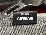 車両側方からの衝撃を緩和するSRSサイドエアバッグ(運転席/助手席)に加えて,SRSカーテンシールドエアバックも標準装備