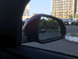 【BMWミラー】視認性の高いスタイリッシュなミラー。自動防眩機能も付いており夜間のドライビングをサポートします。