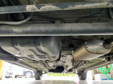 当社は自社認証整備工場も完備しており、納車前整備や一般車検・点検など、お客様が安心して長くお使い頂ける様にメンテナンス面に対して細かく整備しております。ご納車もご安心下さい