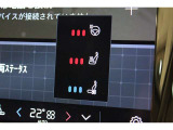 ステアリングヒーターと運転席・助手席側には3段階調整機能付シートヒーター、シートクーラーも搭載し、寒い時期も快適に過ごせます。