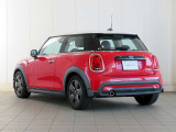 ◆ローンリース等ファイナンス商品、自動車保険、BMW、Miniカード、コーティング、板金塗装、ドライブレコーダーなど社外品の取扱もございます。お車に関することは全てバルコムにお任せ下さい◆