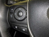 ステアリングスイッチ装備!運転しながら手元でオーディオの操作などができます。