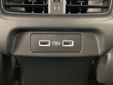 ソケット類も充実☆対応のケーブルがあれば車内でスマホなどの充電が可能です☆