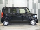 全車整備代金を車両本体価格に含んでおります。法定点検整備または定期点検を実施し、点検記録簿を発行致します。