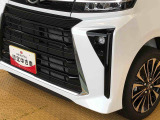 死角になりやすい左右方向の障害物をブザーで知らせてくれるコーナーセンサー搭載
