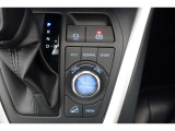 ★パーキングブレーキの作動・解除が簡単になった電動パーキングブレーキ。