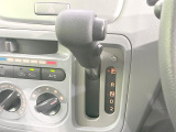 インパネシフトならハンドルからの移動距離が短く操作もスムーズ!また、足元が広くなりすっきりしますので、大柄な方でも快適にお過ごしいただけます。
