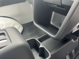 限られたスペースでも大小さまざまな収納ボックスございますので車内をスッキリ整頓可能です。