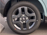 純正ホイールを装着しております。車両に関してのご質問は、スタッフまでお気軽にお問合せ下さい!TEL:0439-88-6662