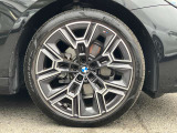 自動車保険も純正のクオリティを。BMWの正規ディーラーのみが取り扱い可能な、BMW専用自動車保険。専任のスタッフが皆様のカーライフを24時間365日サポート致します。