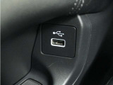 ◆USBチャージャー◆使いやすい場所に装備されています。