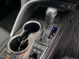 操作が簡単なシフトレバーですのでストレスなく運転が出来ますよ!