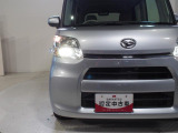 ヘッドライトは明るいLED。夜間の運転も安心です。