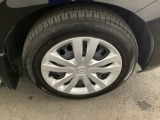足元が整っていると、車全体がすっきりとした印象になります。丁寧に清掃を済ませており、気持ちよく乗り出せる状態です。まずは実車の雰囲気をご覧ください。