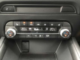 各種スイッチ類はこちらにレイアウトしています。
