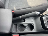 プリクラッシュブレーキシステム&rdquo;Front Assist&rdquo;搭載。衝突の危険が予測される場合に、ドライバーが回避操作を行わなければ、システムが自動で車両を減速させて衝突の被害を軽減します。