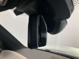ルームミラー一体型のETC車載器となっております!