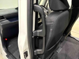 それぞれの身長や手の大きさに合った高さと太さを実現した大型乗降用アシストグリップ