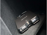 【ETC2.0車載器】 ビジネスシーンから休日の高速ドライブに至るまでもはや必須の装備となりましたETC車載器。DSRC対応で、渋滞などの交通情報もよりダイレクトに受信できます。