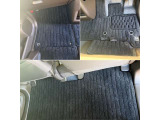 【フロアマット】運転席、助手席、後席すべてにフロアマット設置しております!