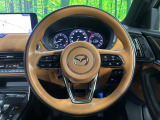 【純正革巻きステアリング】上質な革を使用することで、手にしっかり馴染みとても運転しやすいハンドルです♪