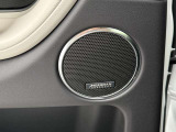 MERIDIANデジタルサウンドシステム装備。コンサートのような臨場感溢れる音響空間を実現します。