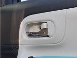 当社はピットがあり整備士も常駐してますので納車前整備・車検整備もお任せ下さい。
