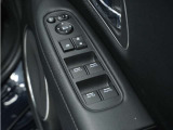 ◆パワーウィンドウスイッチ◆運転席から全席の窓の開閉操作を行うことが出来いつでも換気ができます!