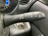 シンプルで分かりやすい操作性で、安全運転をサポート。必要な機能をまとめて配置し、視線移動を最小限に抑え、運転に集中できる設計となっています。