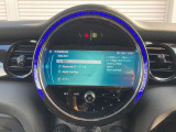 AppleCarPlayでスマホの音楽楽しめます。