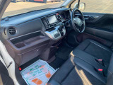 ☆内外装クリーニング☆車の隅々まで徹底的にクリーニングを行っておりますので内外装ともに綺麗な状態でご納車いたします!